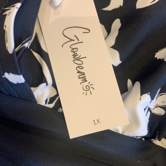Glowbeam 1 Piece Ruched Black and White Swimsuit Size 1X Tummy Control NWT - Picture 5 of 15